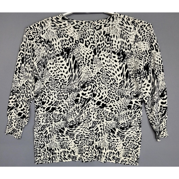 Nue Options Sweater Womens Medium Animal Print Button Cardigan Soft Knit Top - Picture 11 of 12